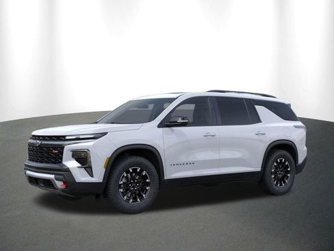 New 2026 Chevrolet Traverse Z71 w/ Driver Confidence Package AWD/4WD image 2