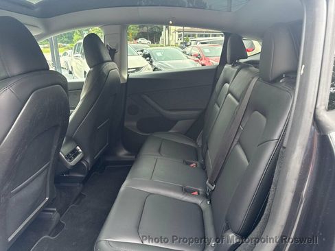 Used 2024 Tesla Model Y 2WD image 13