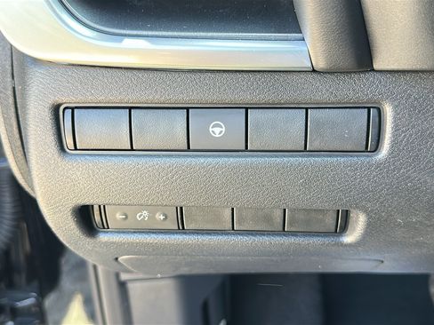 Certified 2021 Nissan Rogue SV AWD/4WD image 13