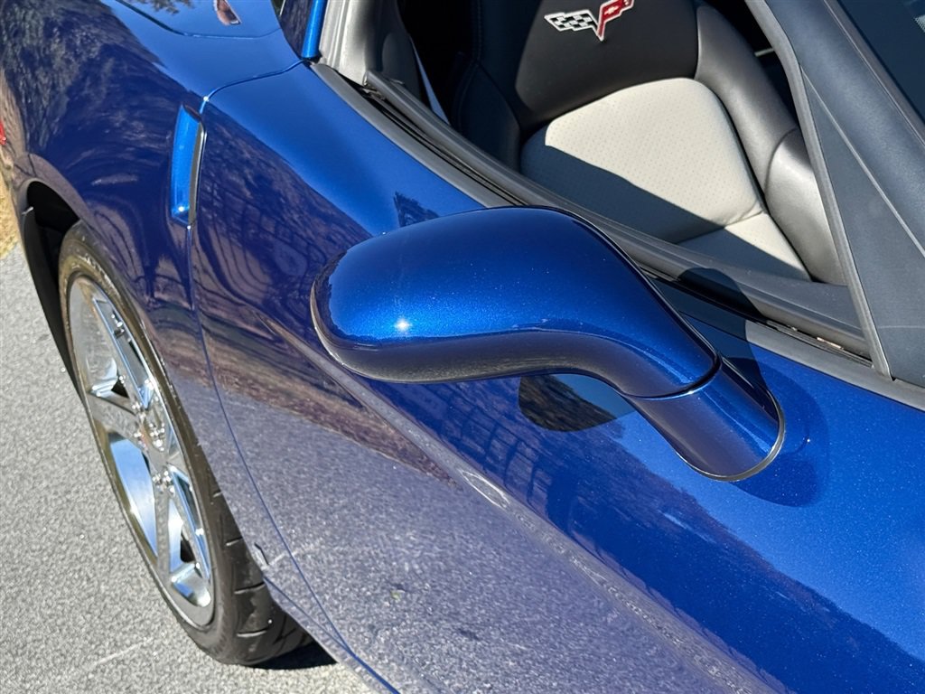 Used 2007 Chevrolet Corvette Coupe w/ Preferred Equipment Group RWD image 30