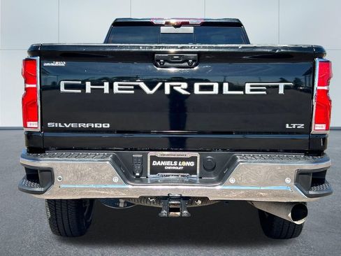 Used 2024 Chevrolet Silverado 3500 LTZ w/ LTZ Convenience Package AWD/4WD image 4