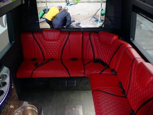 Used 2015 Mercedes-Benz Sprinter 2500 image 21