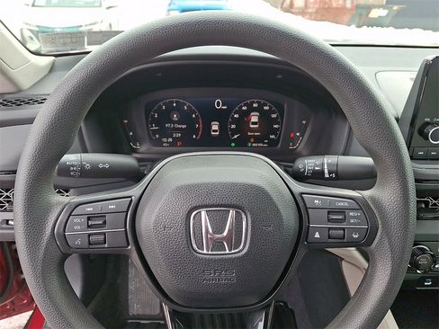 Used 2025 Honda Accord LX image 17