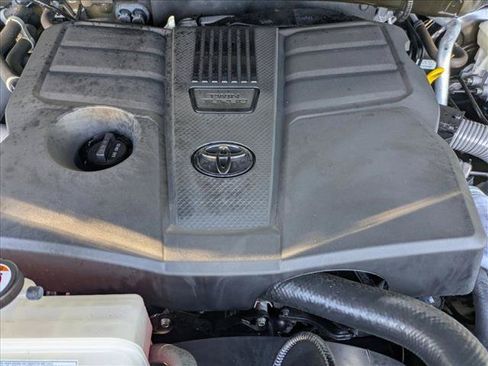Used 2024 Toyota Tundra Limited AWD/4WD image 21