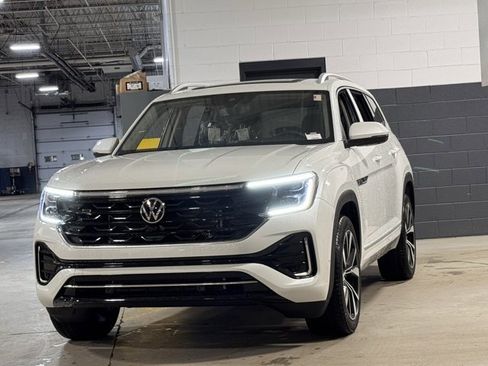 New 2026 Volkswagen Atlas SEL Premium R-Line image 32