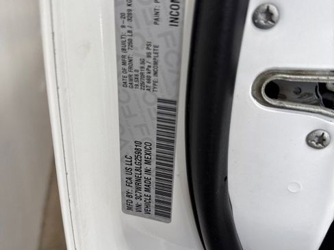 Used 2020 RAM 5500 Tradesman w/ Chrome Appearance Group image 45