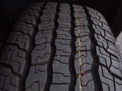 New 2026 GMC Canyon Elevation w/ Convenience Package image 17