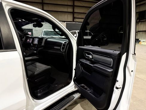 Used 2019 RAM 1500 Big Horn RWD image 24