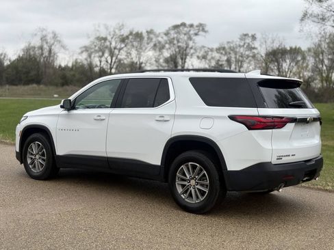 Used 2024 Chevrolet Traverse LT AWD/4WD image 8