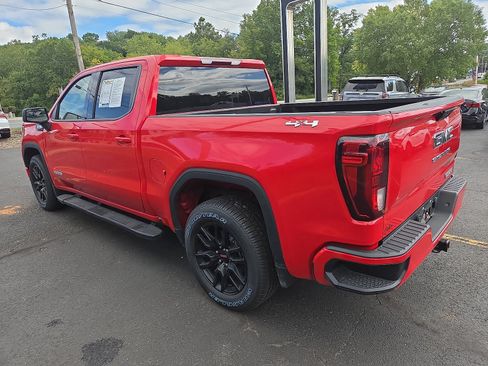 Used 2023 GMC Sierra 1500 Elevation w/ LPO, Elevation Black Package AWD/4WD image 5