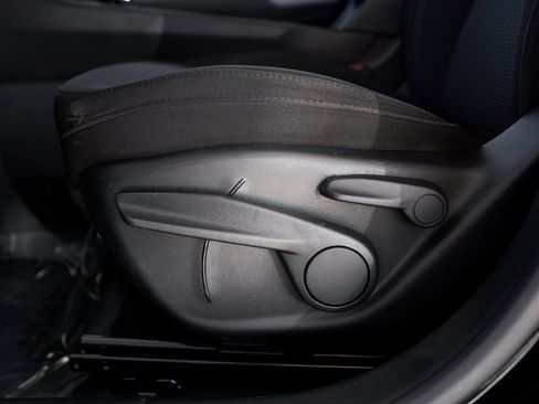 Used 2023 Jeep Compass Sport image 20