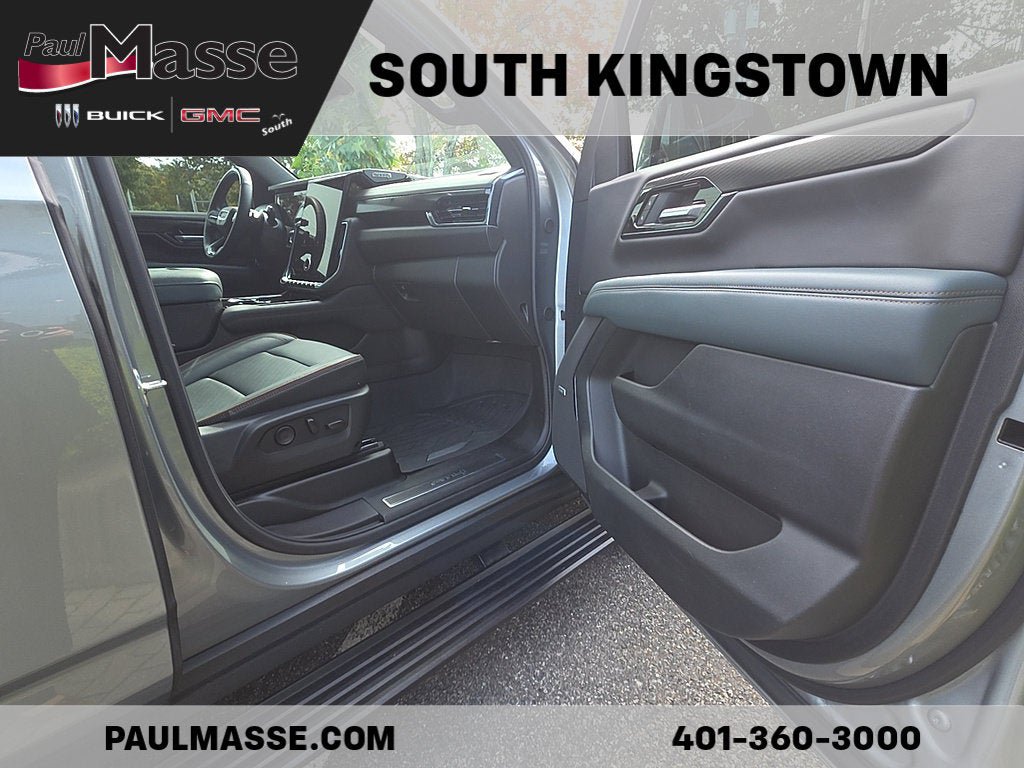 Used 2025 GMC Yukon AT4 AWD/4WD image 28