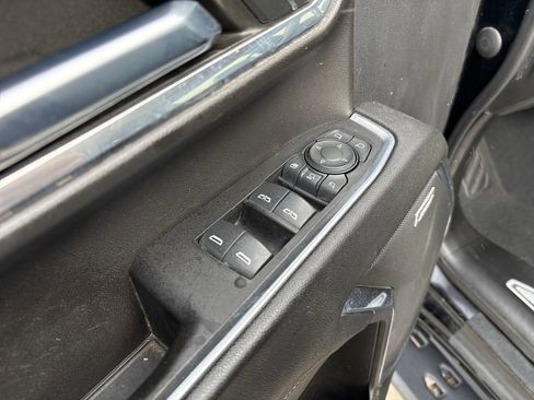 Used 2024 Chevrolet Silverado 3500 LTZ w/ LTZ Convenience Package image 15