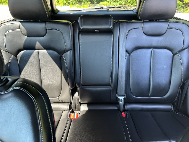 Used 2025 Jeep Grand Cherokee Limited AWD/4WD image 36