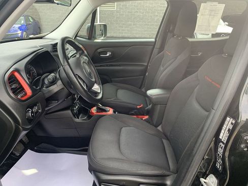 Used 2016 Jeep Renegade Trailhawk image 11