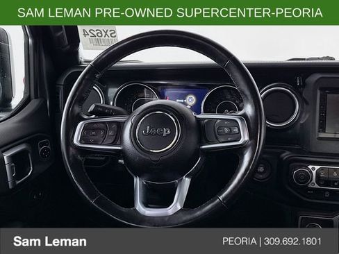 Used 2020 Jeep Wrangler Unlimited Sahara image 11