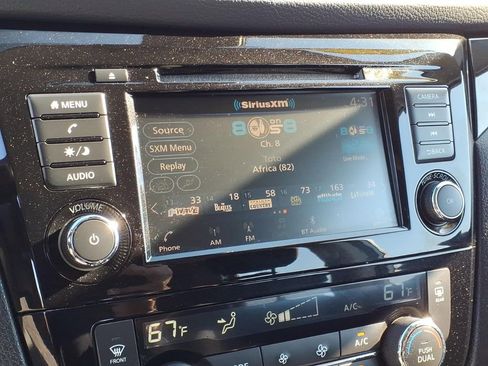 Used 2022 Nissan Rogue Sport SV image 22