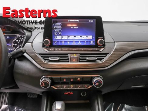Used 2025 Nissan Altima 2.5 SV AWD/4WD image 12