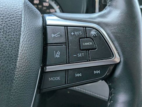 Used 2020 Toyota Highlander Limited AWD/4WD image 24