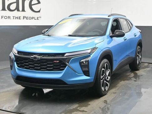 Used 2025 Chevrolet Trax RS w/ Driver Confidence Package image 7