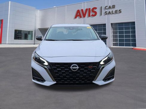 Used 2025 Nissan Altima 2.5 SR AWD/4WD image 10