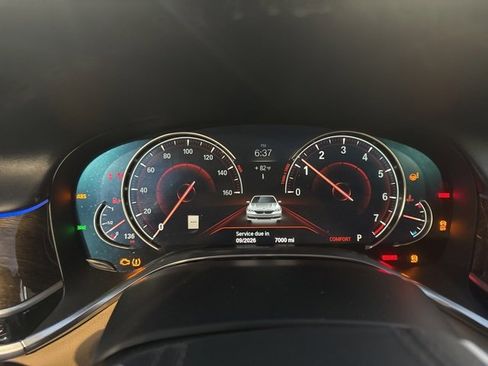 Used 2018 BMW 740i image 4