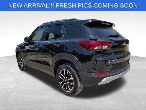 Used 2025 Chevrolet TrailBlazer LT AWD/4WD image 5