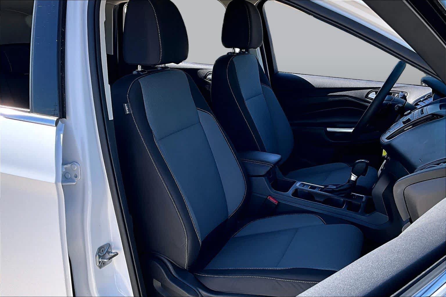 Used 2017 Ford Escape SE FWD image 9