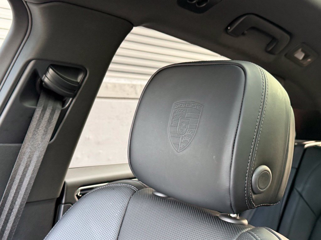 Certified 2026 Porsche Macan AWD/4WD image 27
