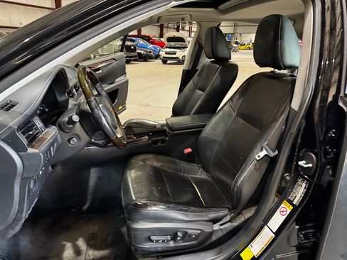 Used 2015 Lexus ES 350 w/ Luxury Package image 13