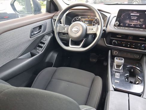 Certified 2023 Nissan Rogue S image 9