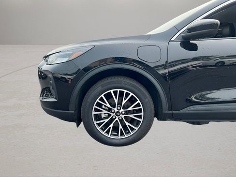 Used 2024 Ford Escape SE image 28