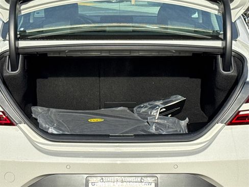 New 2026 Genesis G70 2.5T Prestige image 18