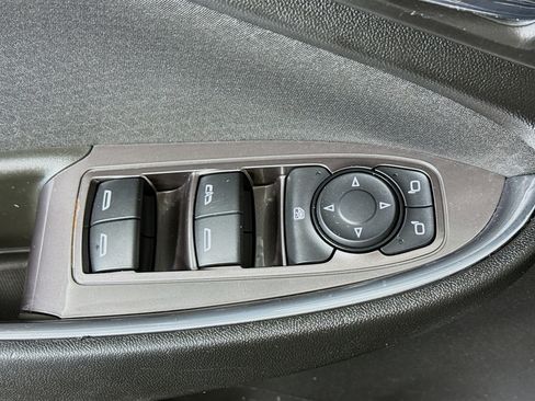 Used 2019 Chevrolet Malibu Hybrid image 24