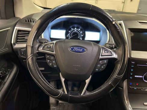 Used 2016 Ford Edge Titanium w/ Equipment Group 301A AWD/4WD image 17