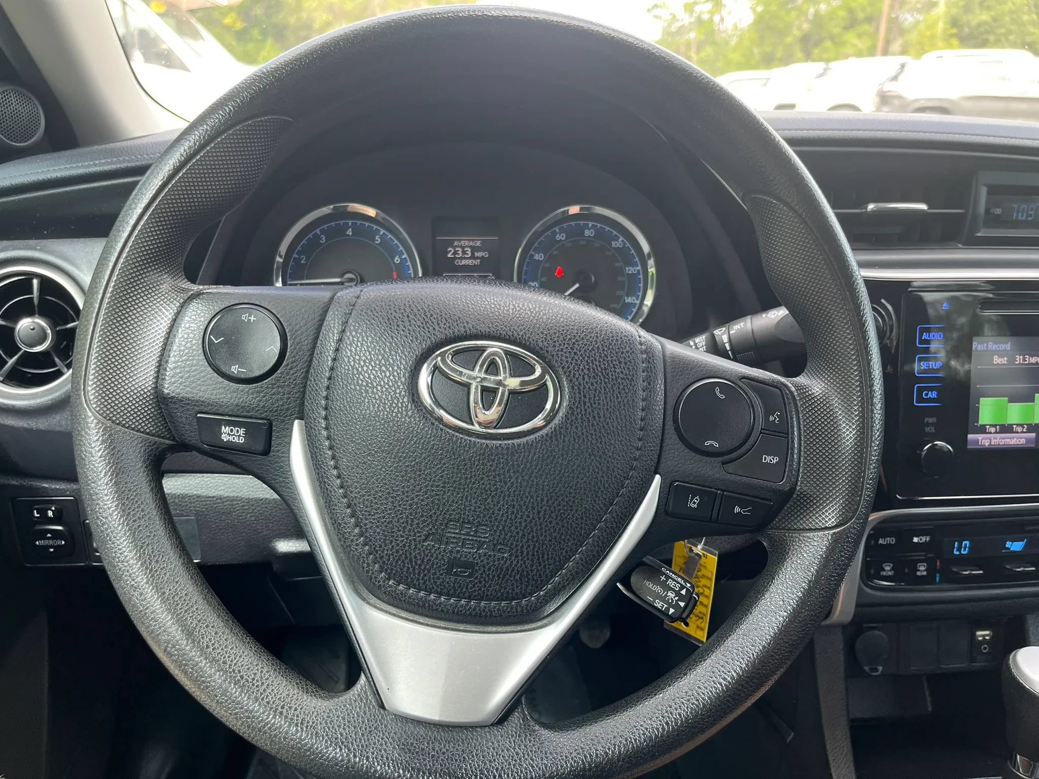 Used 2017 Toyota Corolla LE FWD image 14