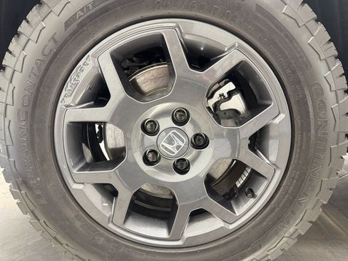 Used 2025 Honda Pilot TrailSport image 45