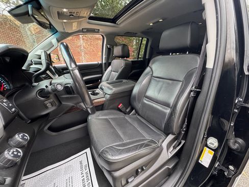 Used 2019 GMC Yukon XL SLT image 11