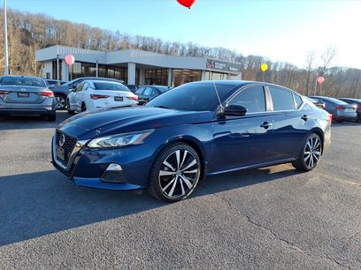 Used 2021 Nissan Altima 2.5 SR w/ SR Premium Package