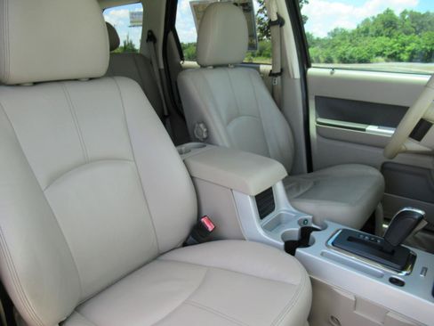 Used 2009 Mercury Mariner Premier AWD/4WD image 9