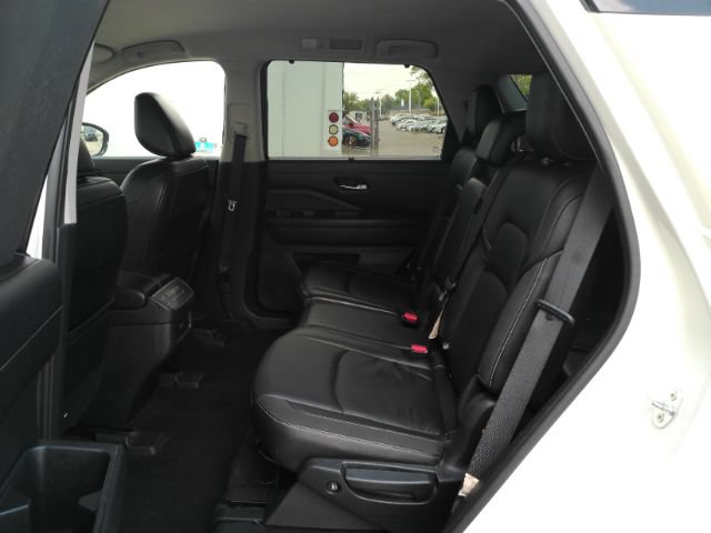 Used 2022 Nissan Pathfinder SL w/ SL Black Package FWD image 20