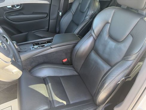 Used 2021 Volvo XC90 T6 Inscription w/ Protection Package Premier AWD/4WD image 12