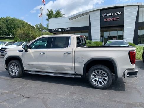 Used 2026 GMC Sierra 1500 Denali w/ Technology Package AWD/4WD image 2