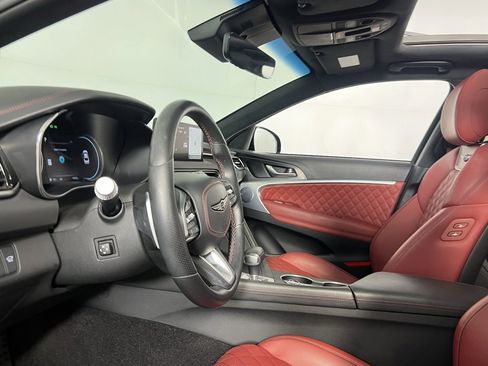 Used 2025 Genesis G70 3.3T Advanced w/ Sport Prestige Package image 25