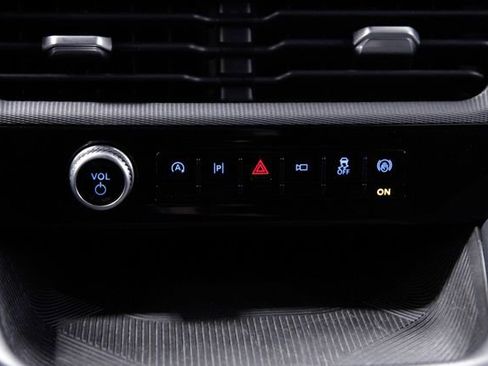 Used 2025 Ford Explorer ST-Line w/ ST-Line Street Pack image 31