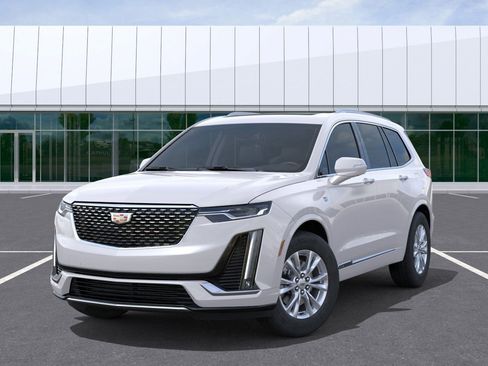 Used 2025 Cadillac XT6 Luxury FWD image 8