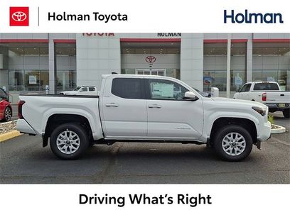 New 2025 Toyota Tacoma SR5