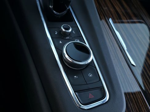 Used 2021 Cadillac Escalade Premium Luxury w/ Driver Assist Tech Package image 28