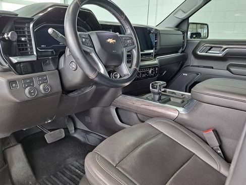 Used 2023 Chevrolet Silverado 1500 LTZ AWD/4WD image 9
