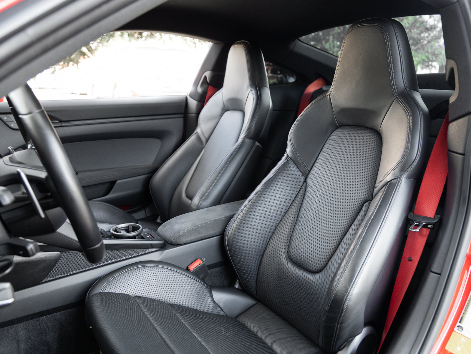 Certified 2022 Porsche 911 Carrera GTS RWD image 5